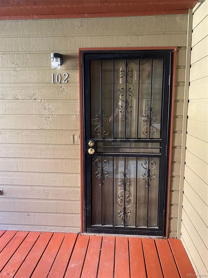 8761 Dawson St #102, Denver, CO 80229