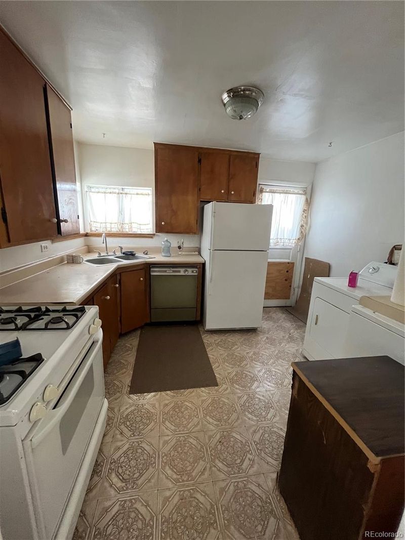 1240 Xanthia St, Denver, CO 80220