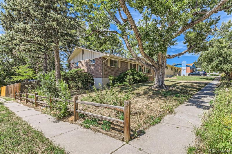 1604 Yuma St, Colorado Springs, CO 80909