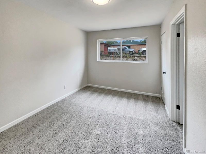 9020 Hoffman Way, Thornton, CO 80229