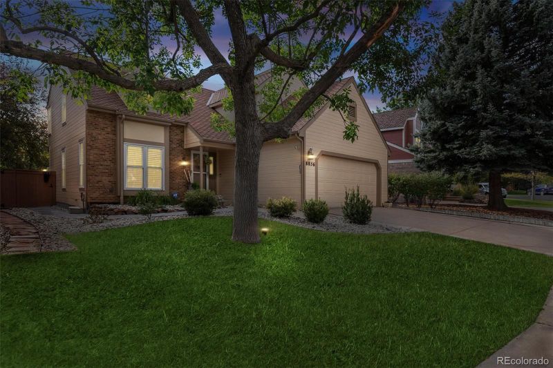8856 Red Bush Trl, Highlands Ranch, CO 80126
