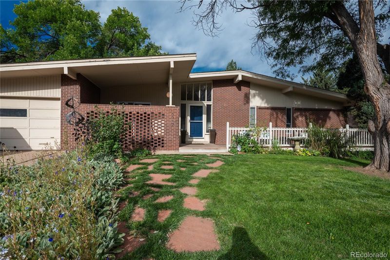 6917 S Hill St, Littleton, CO 80120