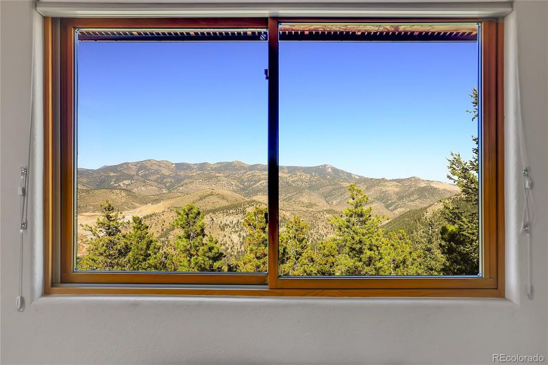 754 Saddle Ridge Dr, Evergreen, CO 80439
