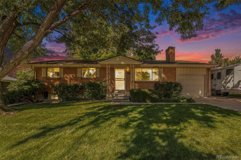 6321 Chase St, Arvada, CO 80003