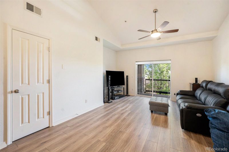 8808 S Kipling Way #205, Littleton, CO 80127