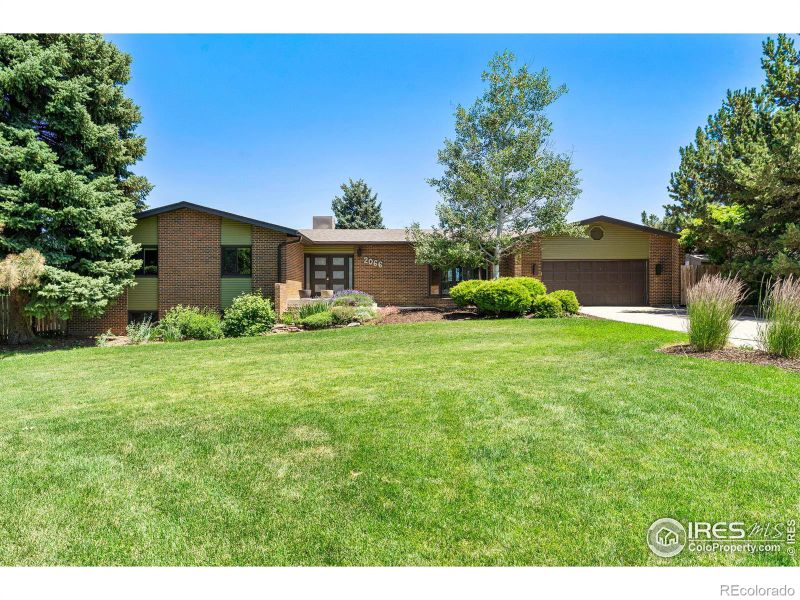 2066 Stonehenge Cir, Lafayette, CO 80026