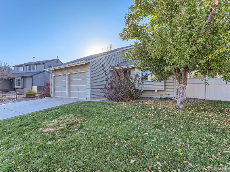 18272 E Crestline Cir, Centennial, CO 80015