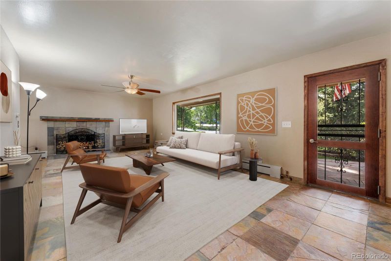 960 S Webster St, Lakewood, CO 80226