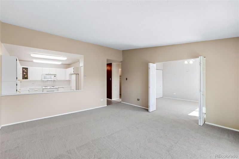 710 S Alton Way #9D, Denver, CO 80247