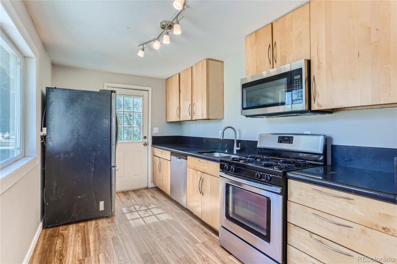 6661 Ash St, Commerce City, CO 80022