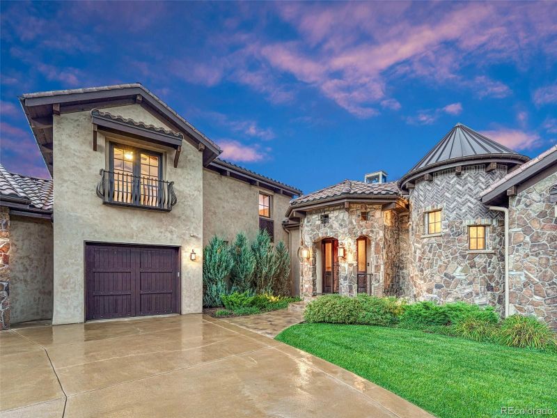 8200 Dante Dr, Littleton, CO 80125