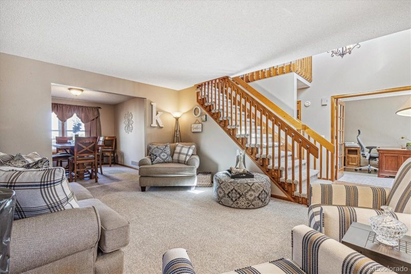 6671 Yale Dr, Highlands Ranch, CO 80130