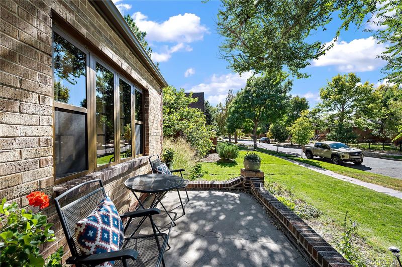 2630 Glencoe St, Denver, CO 80207