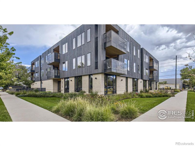 2718 Pine St #304, Boulder, CO 80302