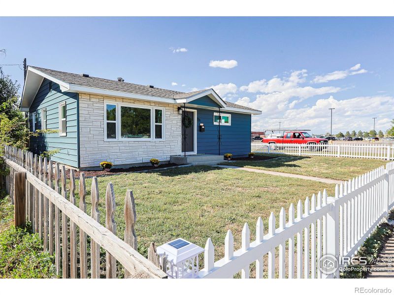 331 N 8th Ave, Sterling, CO 80751
