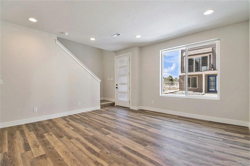 888 S Valentia St #105, Denver, CO 80247