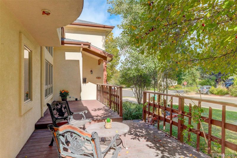 2901 S Cook St, Denver, CO 80210
