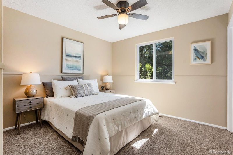 1566 S Queen Ct, Lakewood, CO 80232