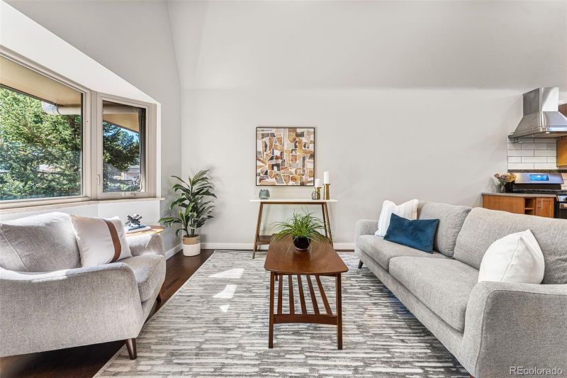 3244 S Oneida Way, Denver, CO 80224