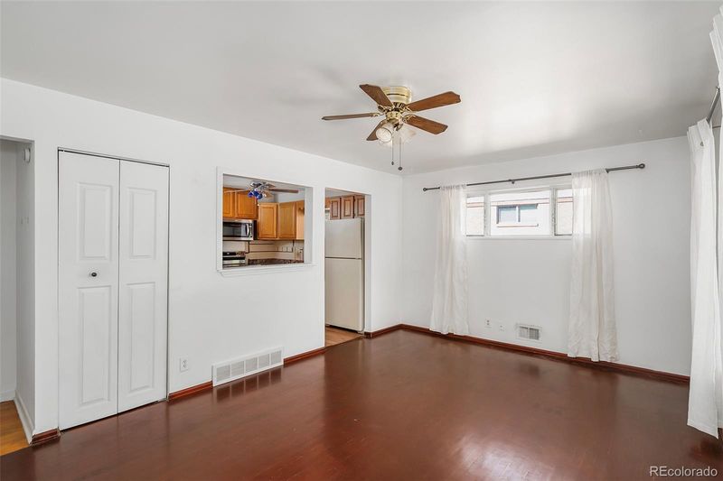 1402 E 110th Pl, Northglenn, CO 80233