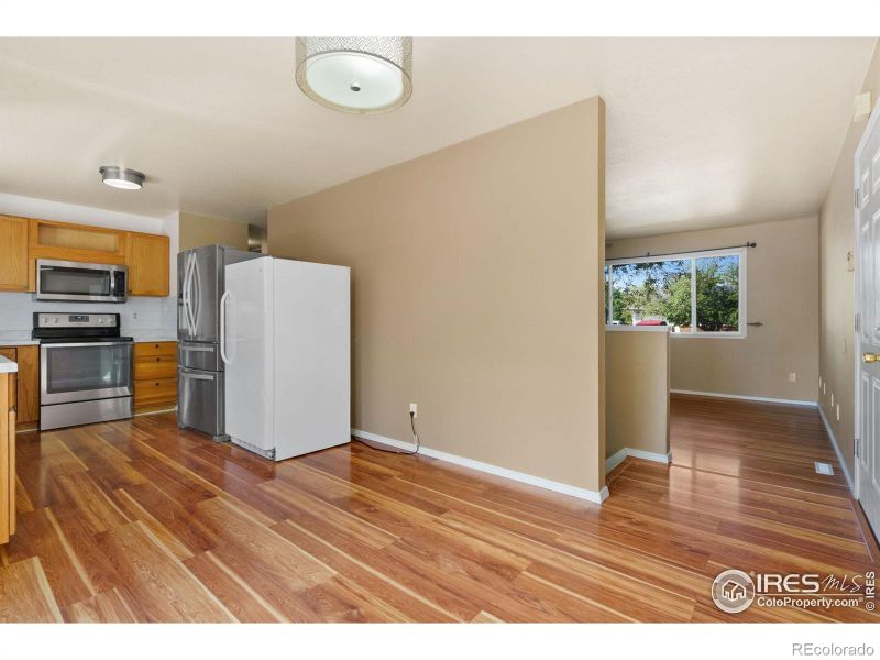 909 Foothills Ct, Windsor, CO 80550