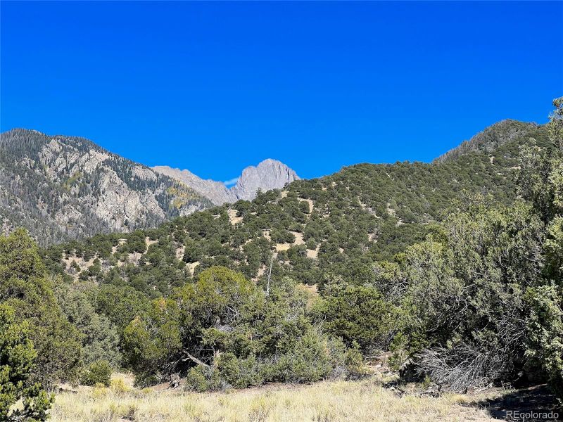 4413 E Twin View Ct, Crestone, CO 81131
