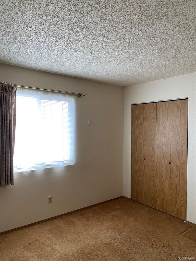 1237 Soaring Eagle Dr, Colorado Springs, CO 80915