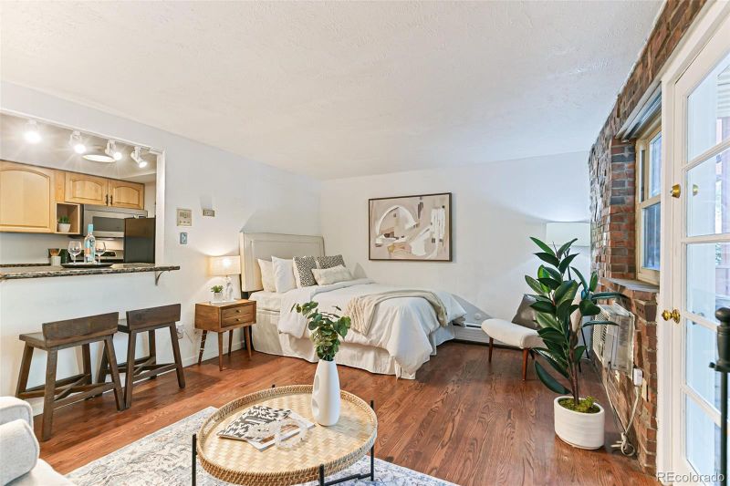 625 N Pennsylvania St #207, Denver, CO 80203