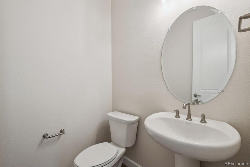 7091 S White Crow Way, Aurora, CO 80016
