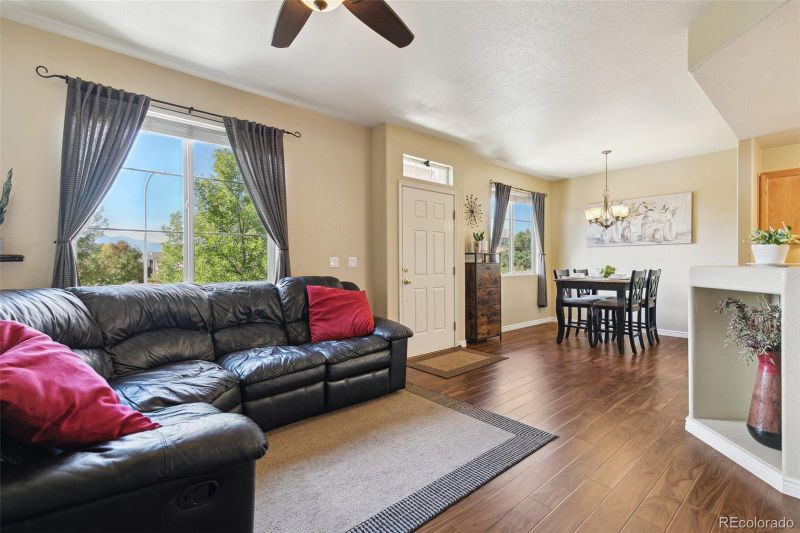 7126 Sand Crest Vw, Colorado Springs, CO 80923