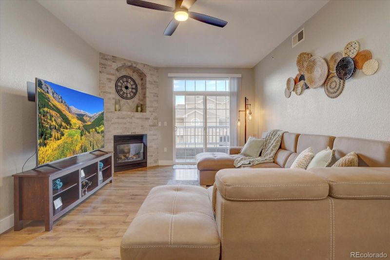 7440 S Blackhawk St #10204, Englewood, CO 80112