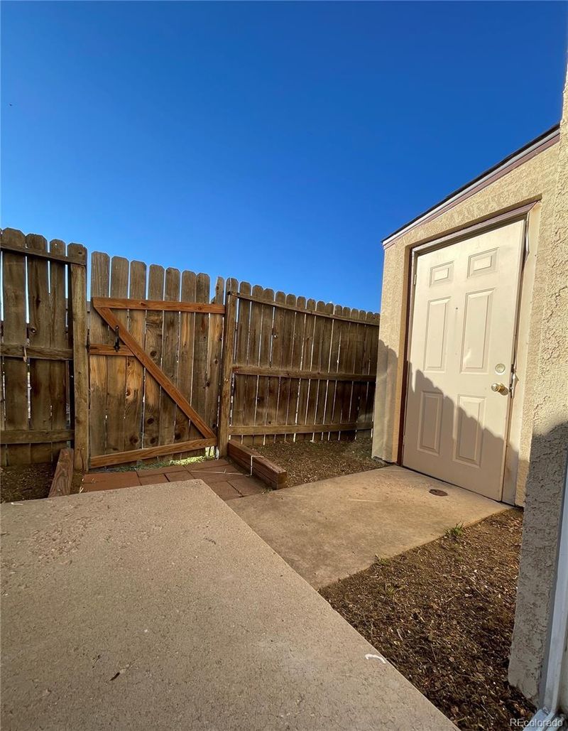 3067 Starlight Cir, Colorado Springs, CO 80916
