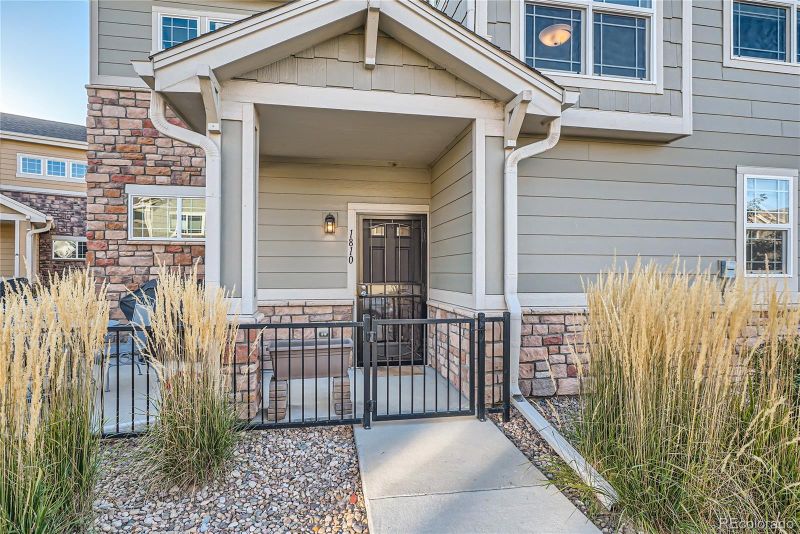 1810 S Buchanan Cir, Aurora, CO 80018
