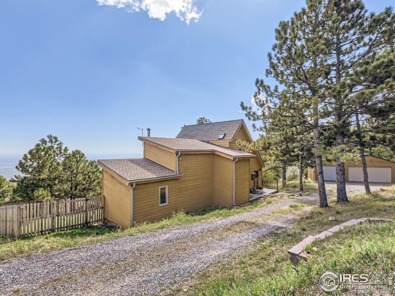 207 Sunrise Ln, Boulder, CO 80302