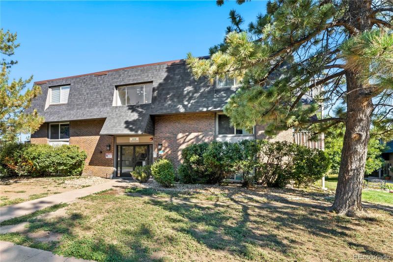 209 E Highline Cir #108, Centennial, CO 80122