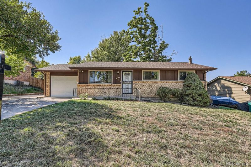 929 S Saulsbury St, Lakewood, CO 80226