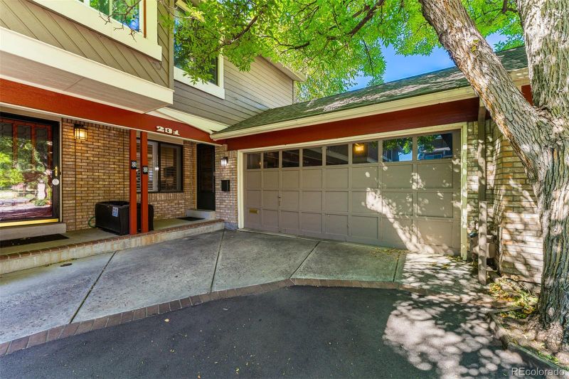 231 S Monaco Pw, Denver, CO 80224