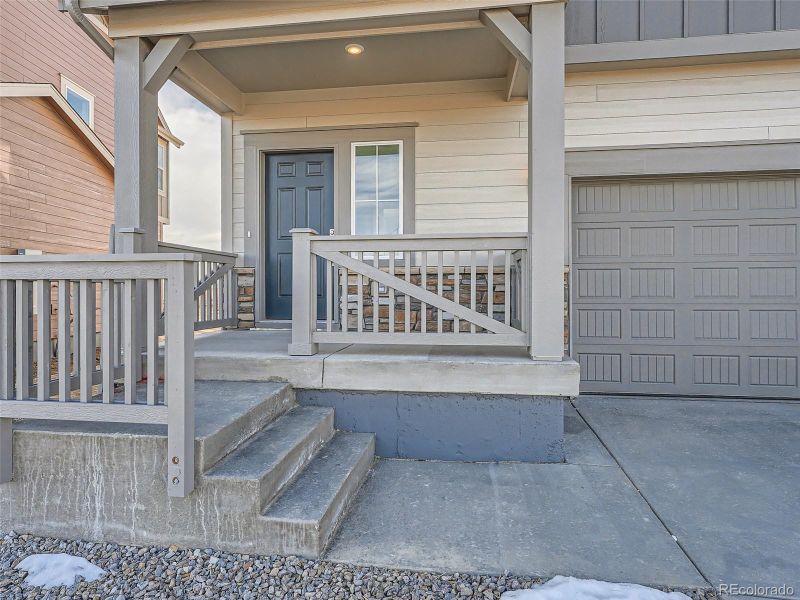 665 Heartland Dr, Bennett, CO 80102