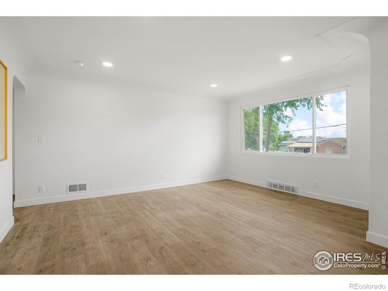 1017 S Irving St, Denver, CO 80219