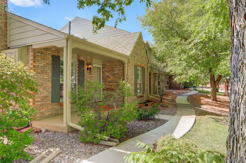 7540 S Cove Cir, Centennial, CO 80122
