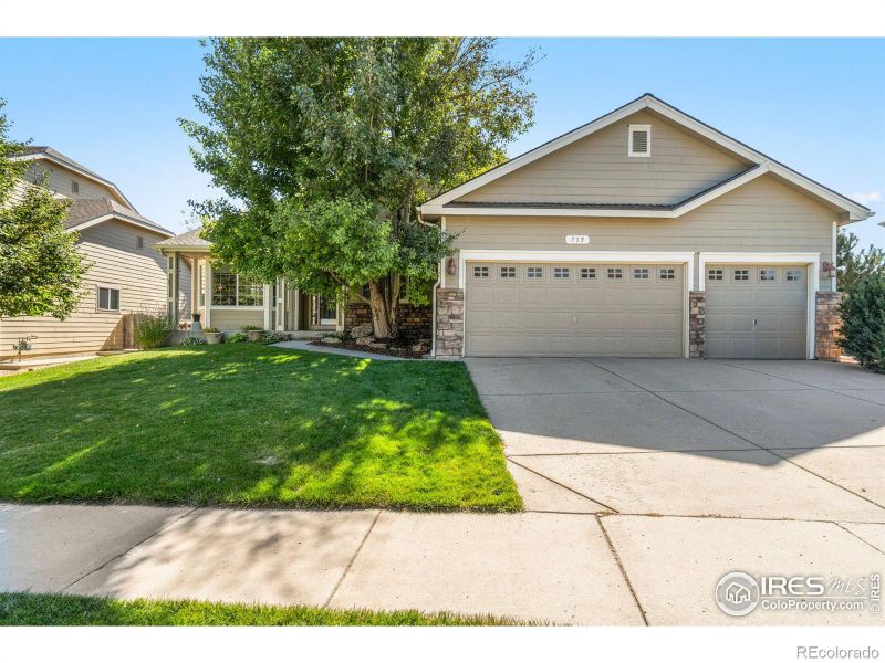 715 Stonington Ln, Fort Collins, CO 80525