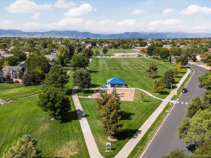 4322 Hawthorne Dr, Broomfield, CO 80020