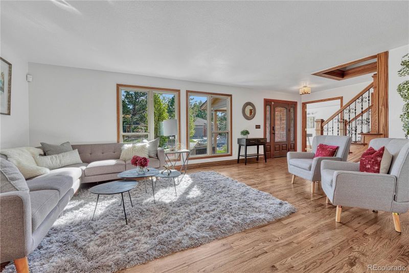 5705 S Pagosa Way, Centennial, CO 80015
