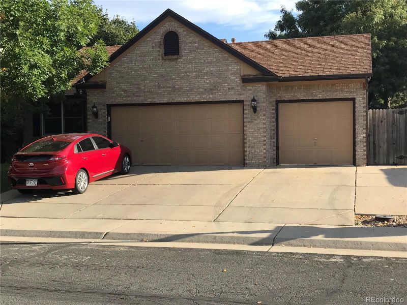 2558 E 124th Pl, Thornton, CO 80241