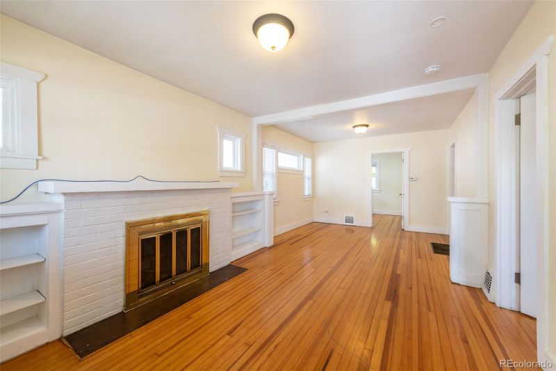 156-158 S Washington St, Denver, CO 80209