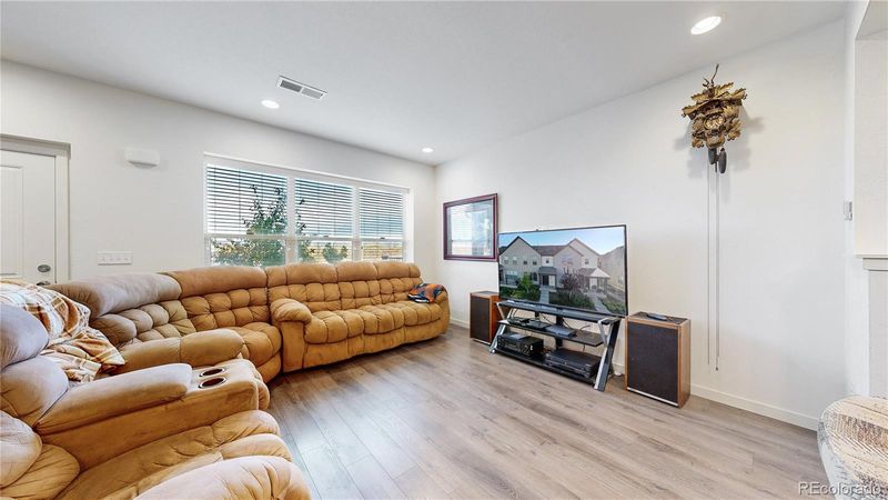 6042 Central Park Blvd, Denver, CO 80238