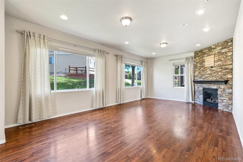 1604 Rustlers Roost Dr, Colorado Springs, CO 80921