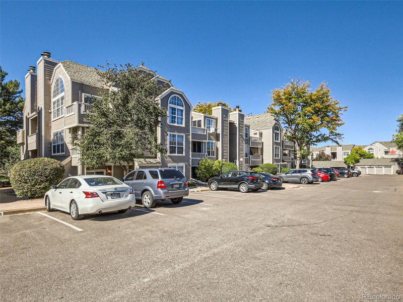 5725 W Atlantic Pl #206, Lakewood, CO 80227
