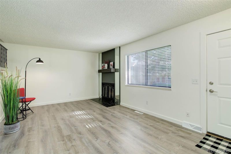 506 Vance St, Lakewood, CO 80226
