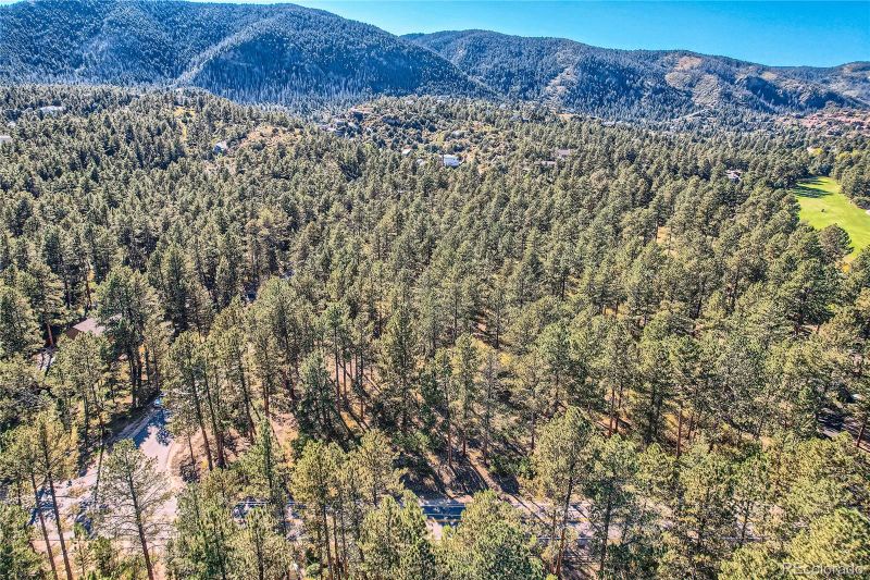 5800 Pike Dr, Larkspur, CO 80118